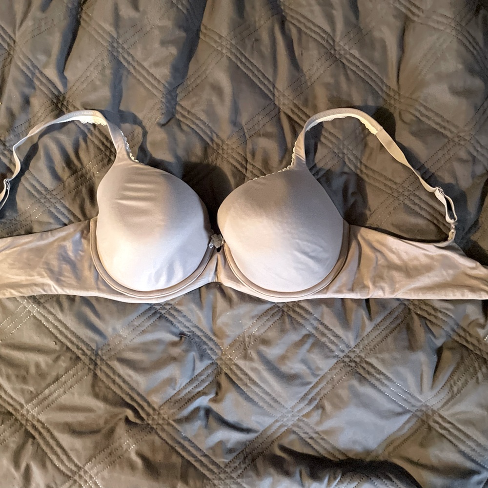 Victorias Secret Light Purple Bra 36DD